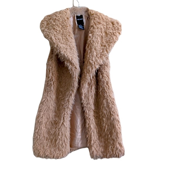 Me Jane Vest - Picture 2 of 7